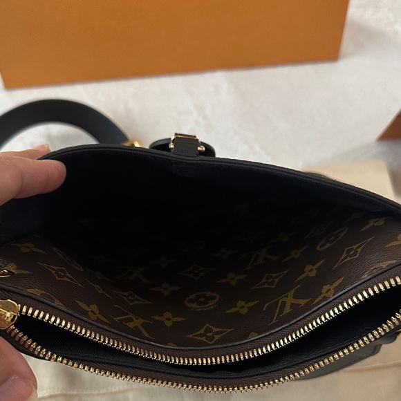 Louis Vuitton Odeon PM black monogram and gold hardware shoulder bag - Picture 10 of 11